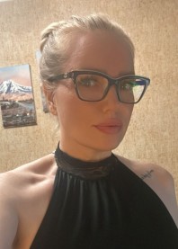 Массажистка Мира