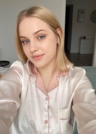 Аня