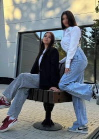 Мира и Маша